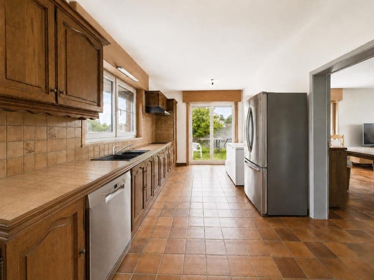 Superb semi-detached bungalow with 4 bedrooms near Tournai