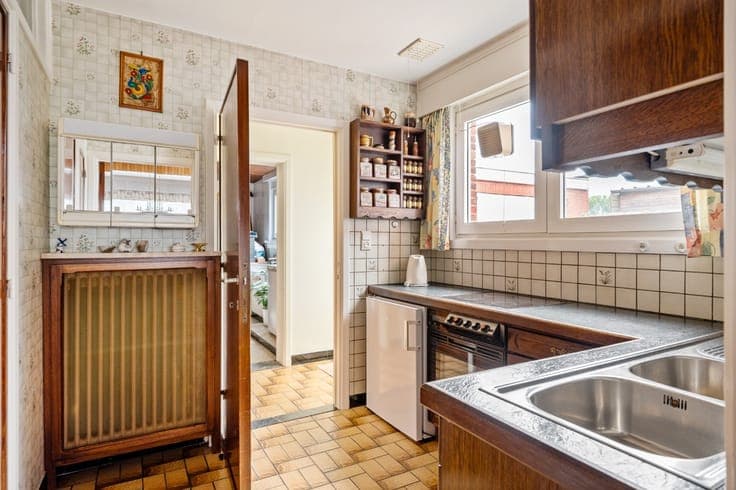 Te renoveren HOB met 3 slpk., ruime tuin én garage