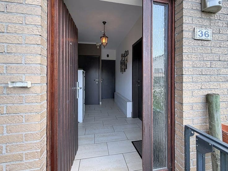 Charming 3-bedroom BUNGALOW with a lovely garden