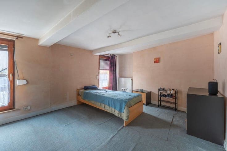 Idéal investisseur - Maison 1 ch avec cour et remise. Faire