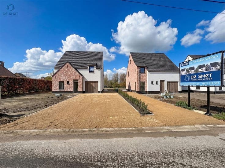 LAST PLOT NEW BUILD OPEN CONSTRUCTION WITH 4 BEDROOMS AND GA