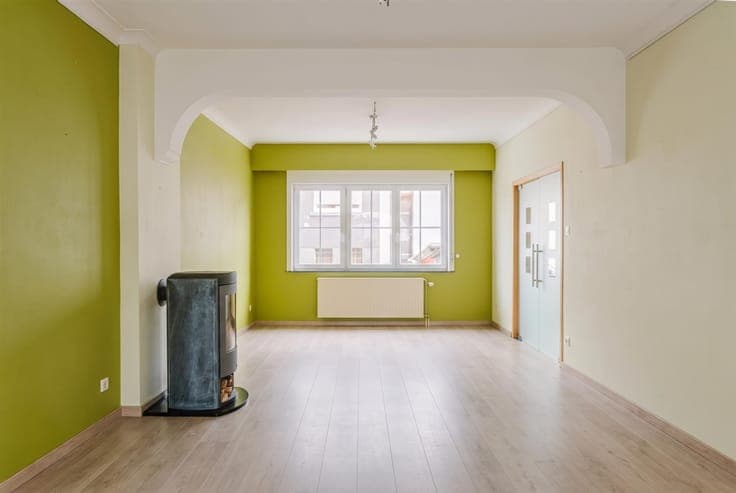 Gezellige rijwoning met vier slaapkamers en aangelegde tuin