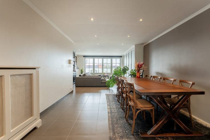 Instapklaar duplex appartement met garagebox en ruim zonn...