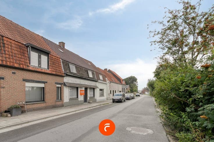 Verder af te werken woning met tuin op 171 m2