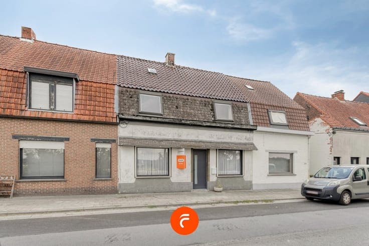 Verder af te werken woning met tuin op 171 m2