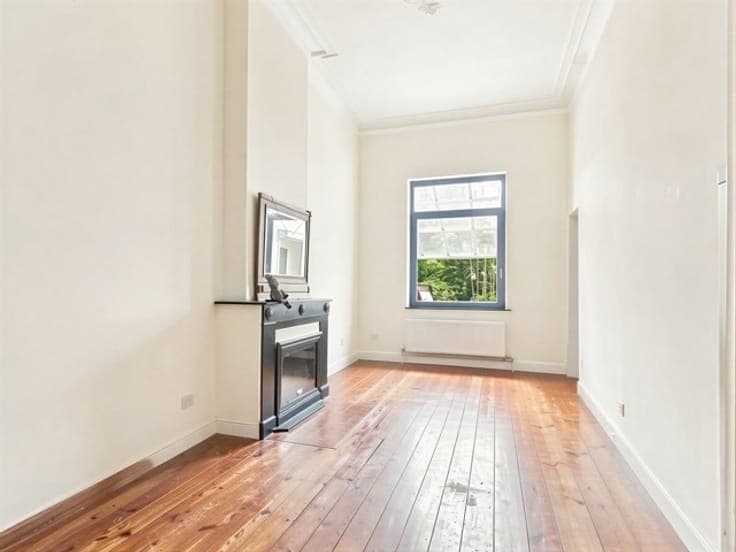 Etterbeek – 5-bedroom single-family house + office