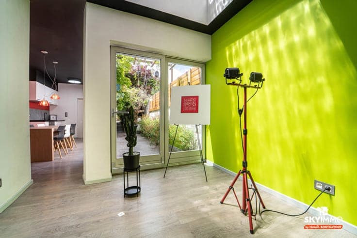 MAISON CONTEMPORAINE ENTIÈREMENT RÉNOVÉE & MEUBLÉE - 3 CH