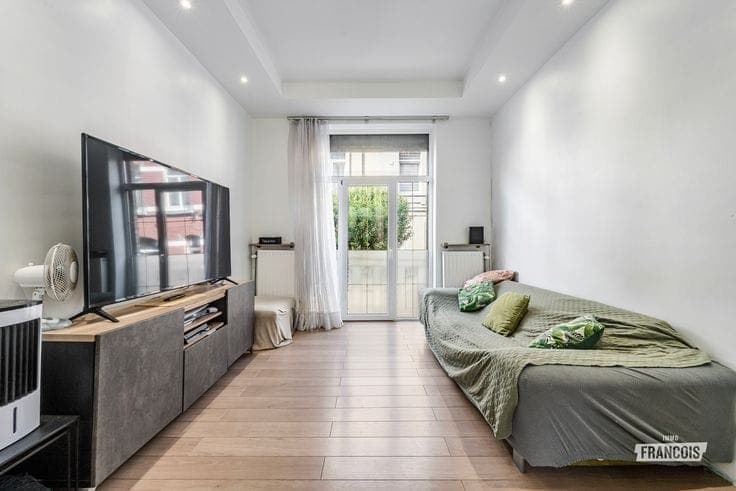 Spacious family home with a garden in a sought-after neighb…