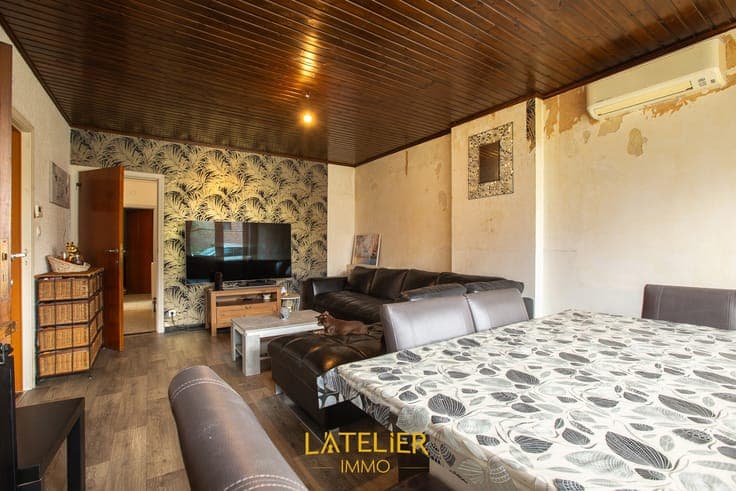 FOR SALE - TIHANGE: House 4F with multiple possibilities