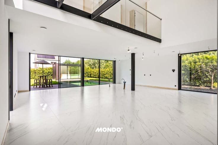 Exclusive high-tech villa