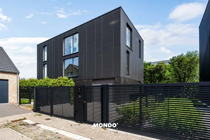 Exclusive high-tech villa