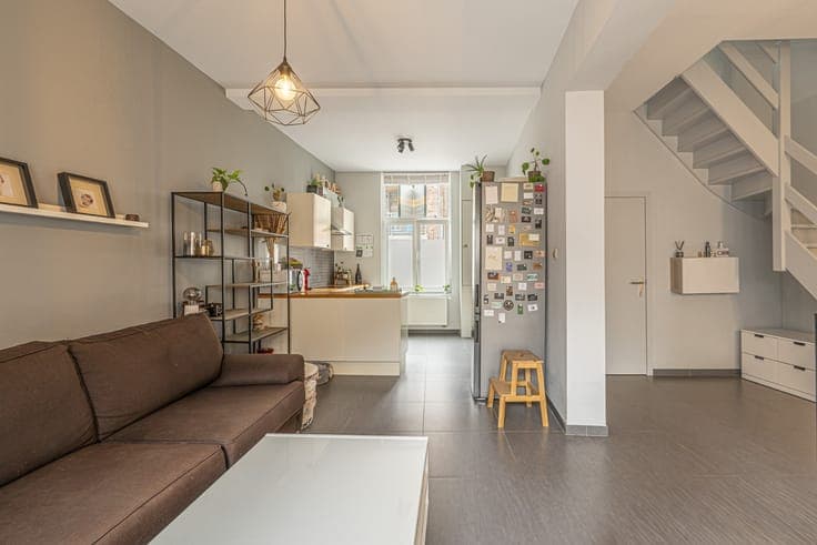 Ready-to-move-in, characterful house with 4 bedrooms and ci