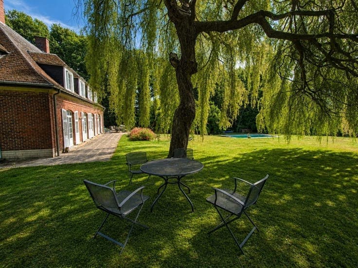 Villa Spacieuse à Chastre-Villeroux, 5 Ch, 2 Sd
