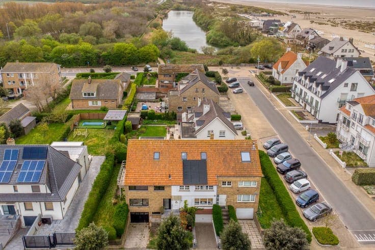 Spacious home for sale on the beach district of Zeebrugge