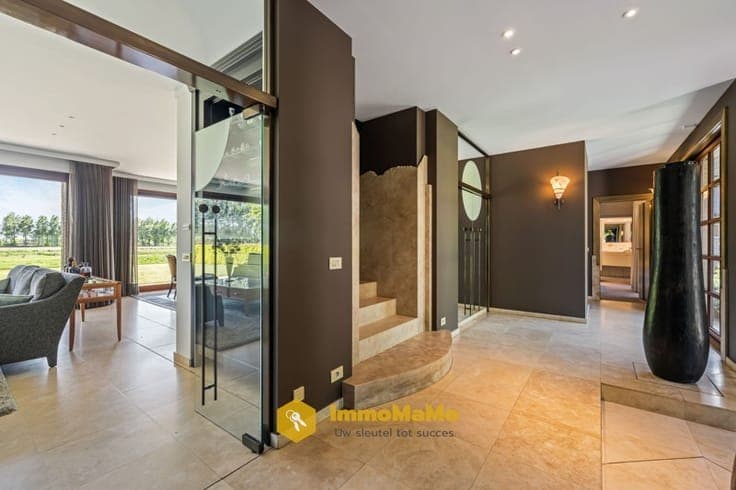UNIEKE VILLA MET WEILAND EN PAARDENSTALLEN OP EEN TOPLOCA...