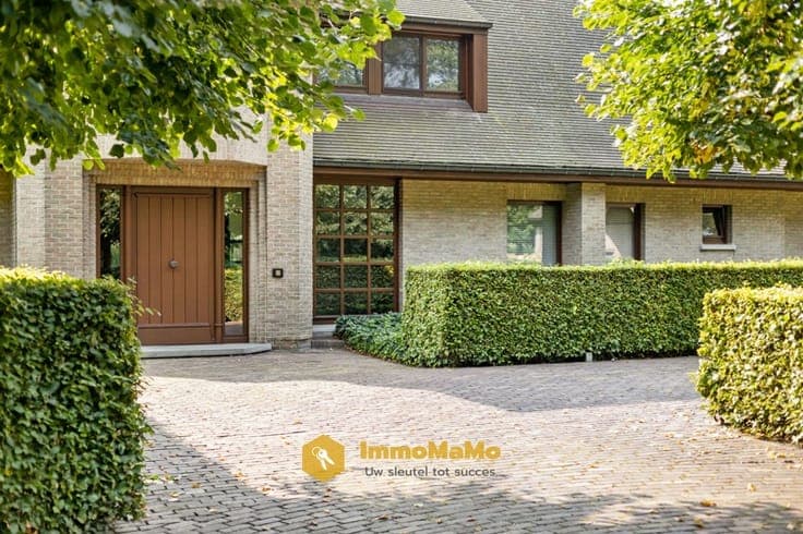 UNIEKE VILLA MET WEILAND EN PAARDENSTALLEN OP EEN TOPLOCA...