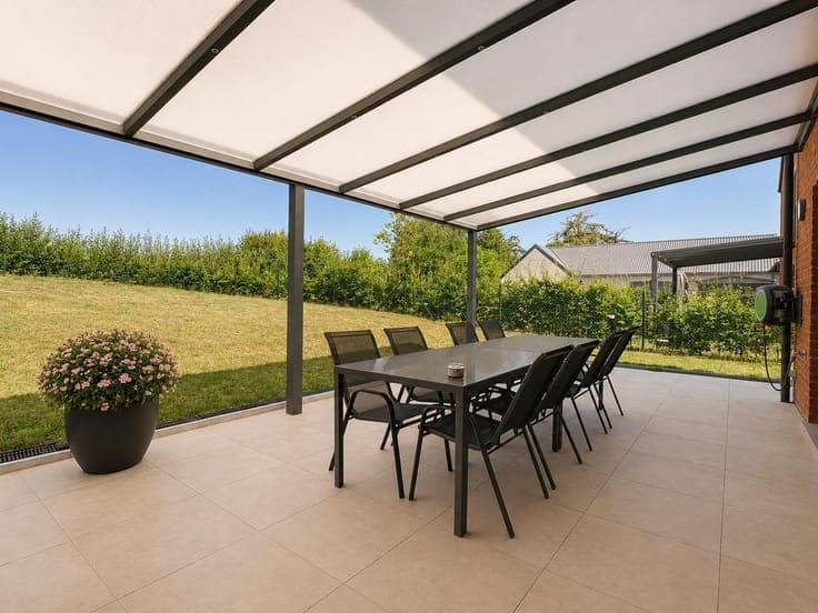 3-front house ±190 m² 4 bedr + 3 bathr - 2 park.