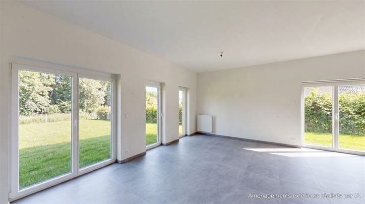 Villa neuve sur beau terrain presque 20 ares à 2' de LLN