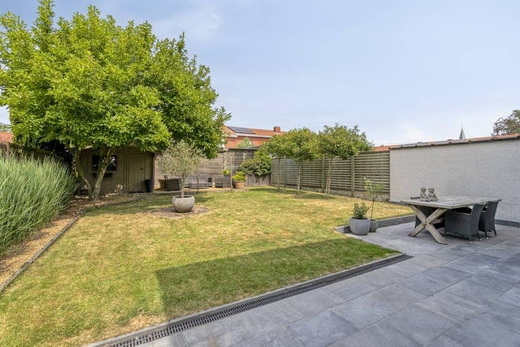 Ready to move in house with 4 bedrooms in Rollegem-Kapelle