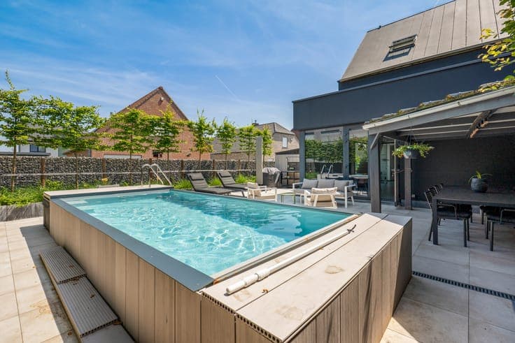 Bright house with swimming pool for sale in Asse