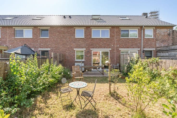 Recente, landelijke woning met 3 slaapkamers, tuin en par...