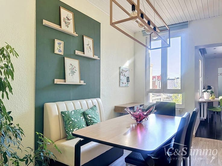 Charming family home with a garden near Rivierenhof