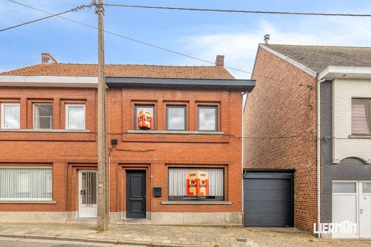 House in Sint-Lievens-Houtem
