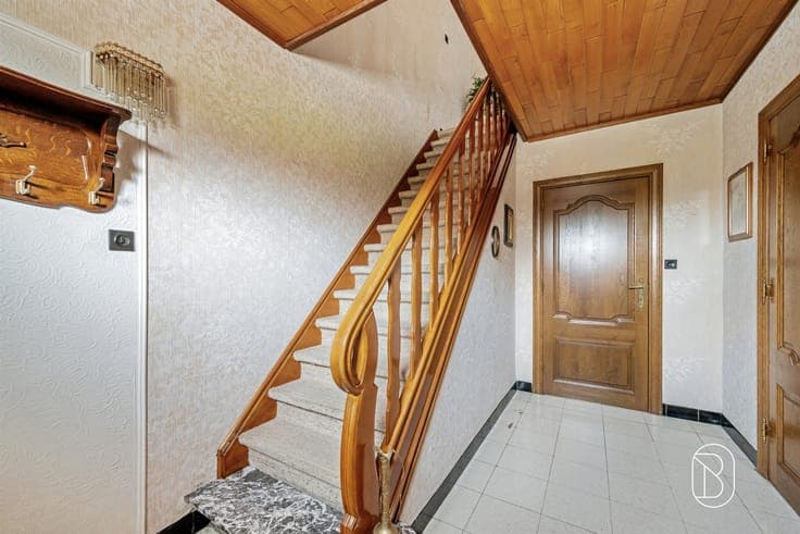 Zeer ruime woning met tal van mogelijkheden!