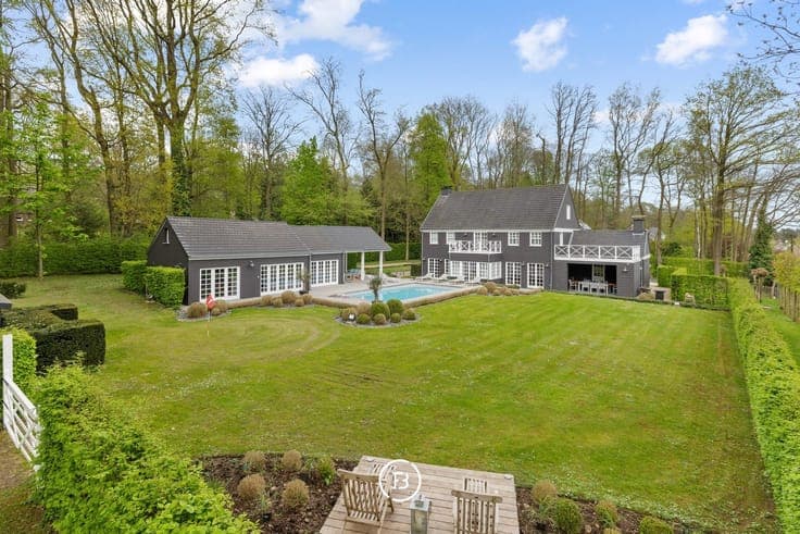 Mi Casa - Bois de Strihoux