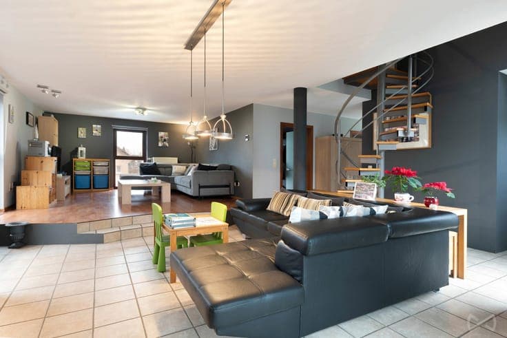 Ready-to-move-in house in a quiet residential area