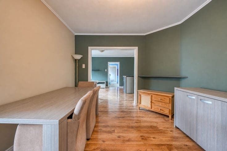 Nabij de Lembeekse bossen gelegen woning met 3-4 slaapkam...