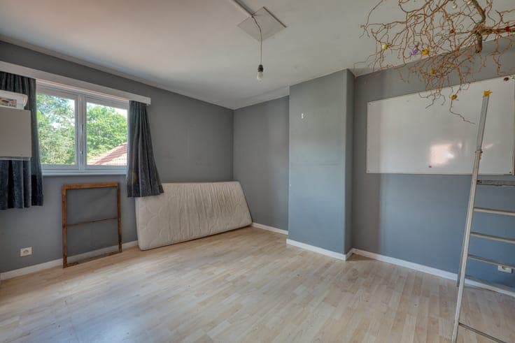 Nabij de Lembeekse bossen gelegen woning met 3-4 slaapkam...