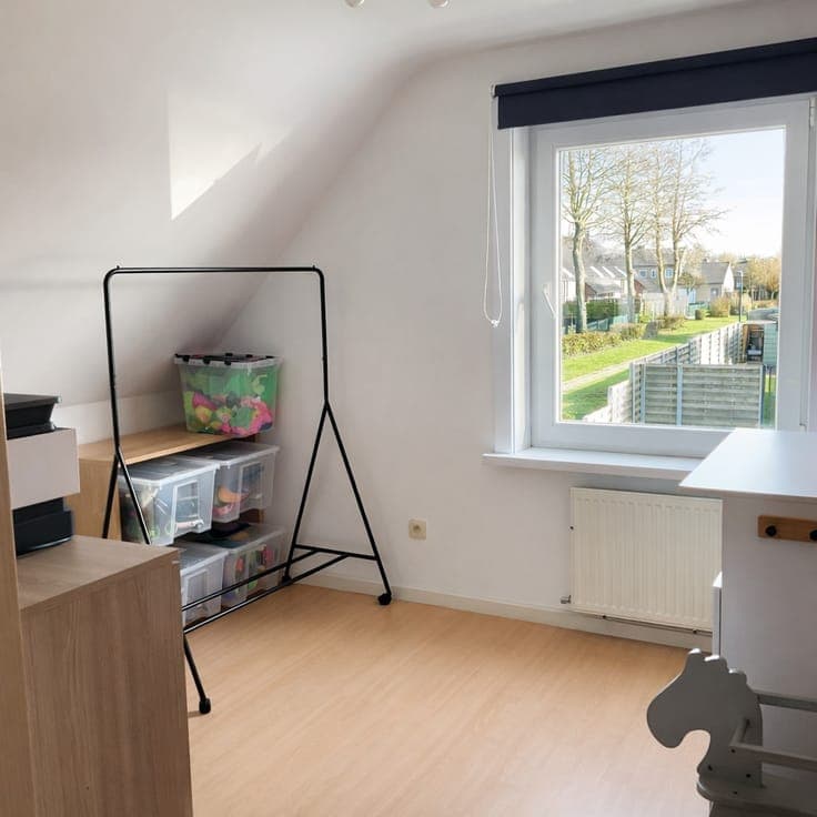 Centraal gelegen HOB met inpandige garage, tuin, 4 slaapk...