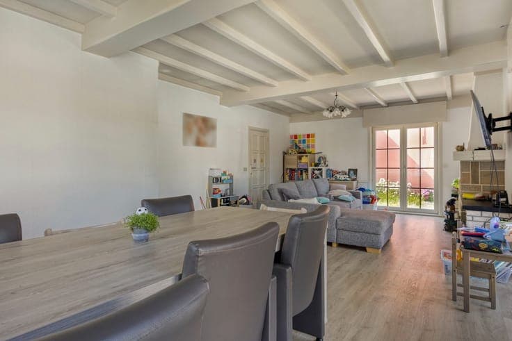 Gezellige laagbouwwoning op ruim perceel van 1566 m² te I...