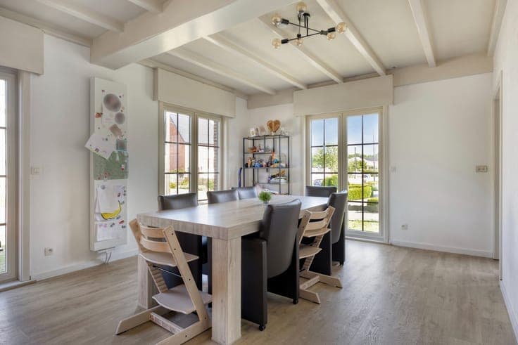 Gezellige laagbouwwoning op ruim perceel van 1566 m² te I...