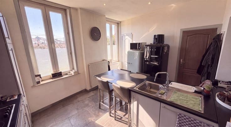 CENTRALLY LOCATED HOUSE WITH SPACIOUS POSSIBILITIES NEAR THE