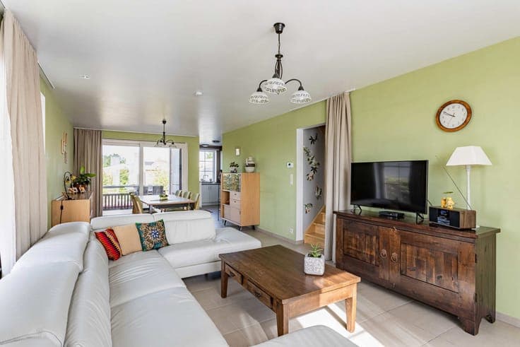 Energy-efficient semi-detached, 4 bedrooms, garden Ronse