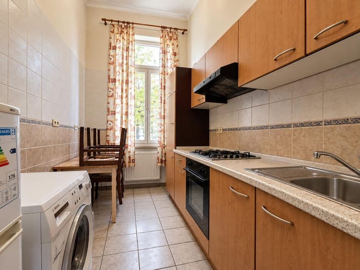 INVESTMENT PROPERTY – 3 UNITS – SCHAERBEEK – 223 m²