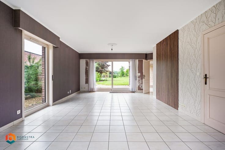 Woning met 3 (mogelijks 4) slpkrs op ruim perceel te Putte