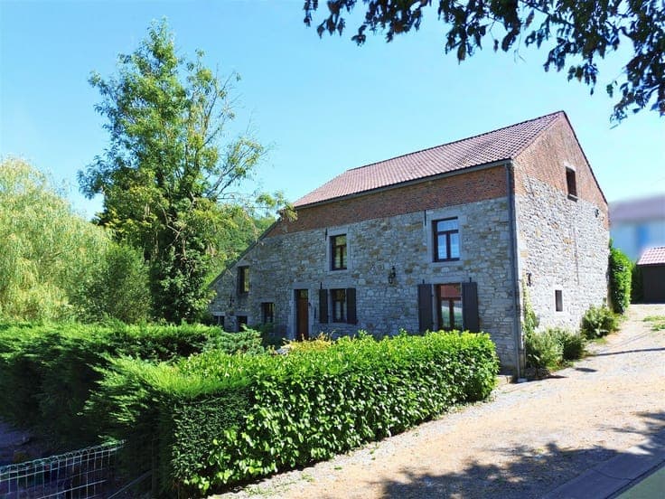 STUNNING CHARACTER HOME – 3 BEDROOMS – 53.97 ARES