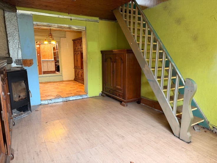 Grondig te renoveren woning op goede locatie