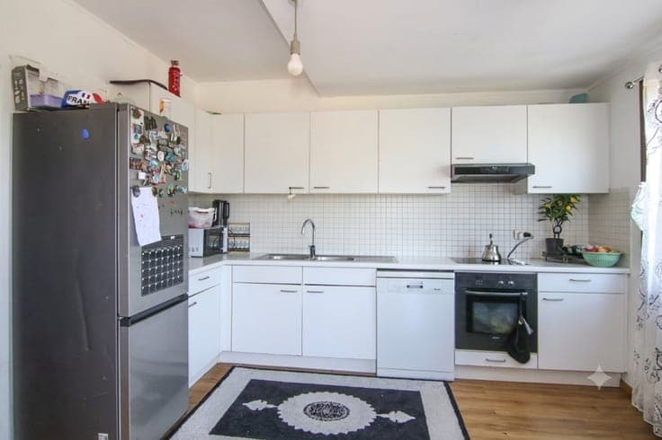 Halfopen woning met in groene wijk