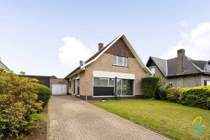 House with 5 bedrooms near Schendelbeke station