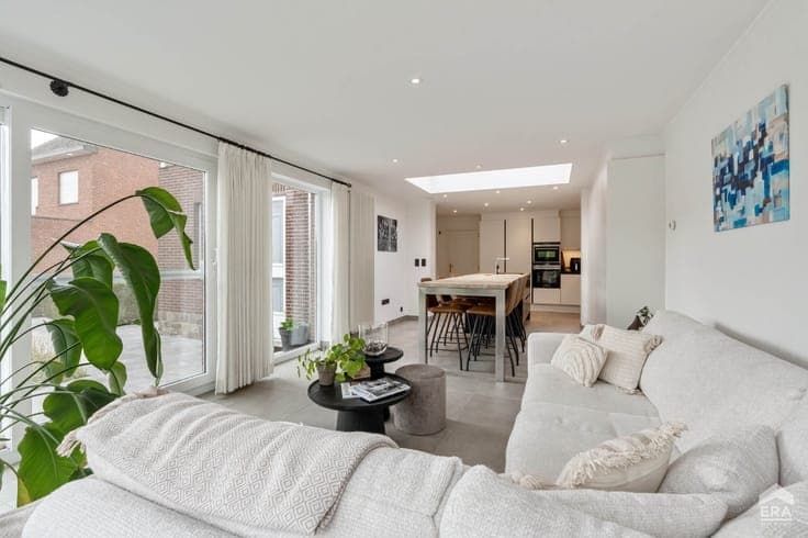 Semi-detached home with garden in Halen