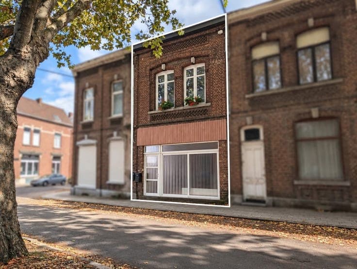 Immeuble mixte avec appartement 2 ch. à Monceau-sur-Sambre