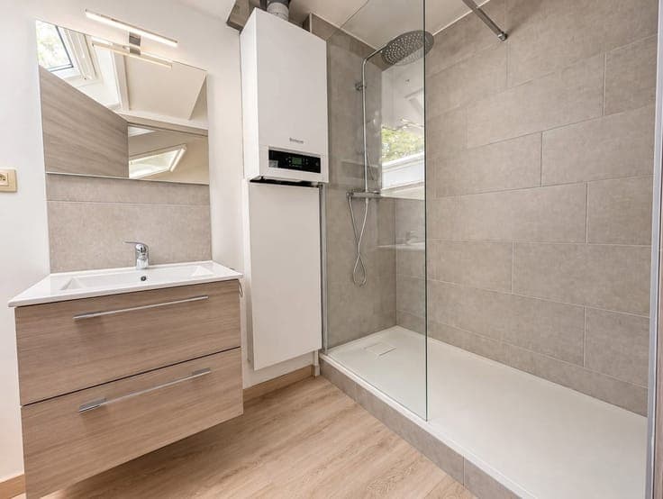 Immeuble mixte avec appartement 2 ch. à Monceau-sur-Sambre