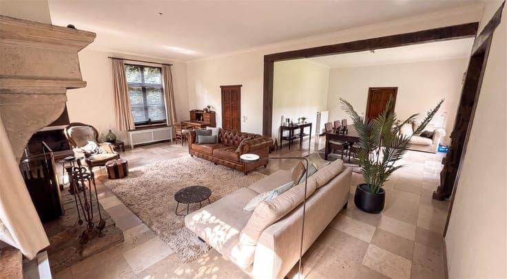 Move-in ready villa with 4 bedrooms, double garage, and brea
