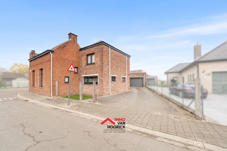 Instapklare woning met 3 slaapkamers, garage 72m² en carp...