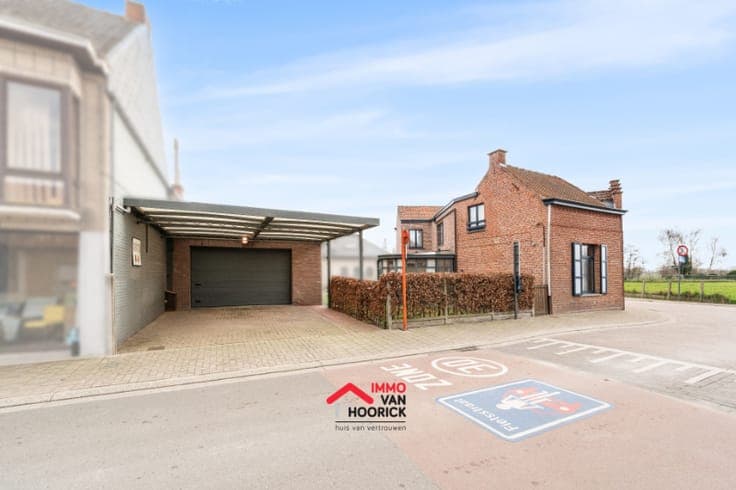 Instapklare woning met 3 slaapkamers, garage 72m² en carp...