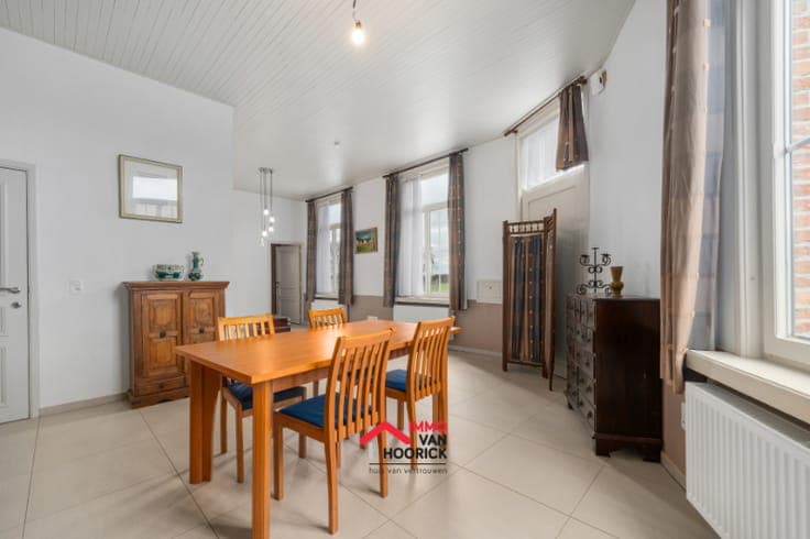 Instapklare woning met 3 slaapkamers, garage 72m² en carp...